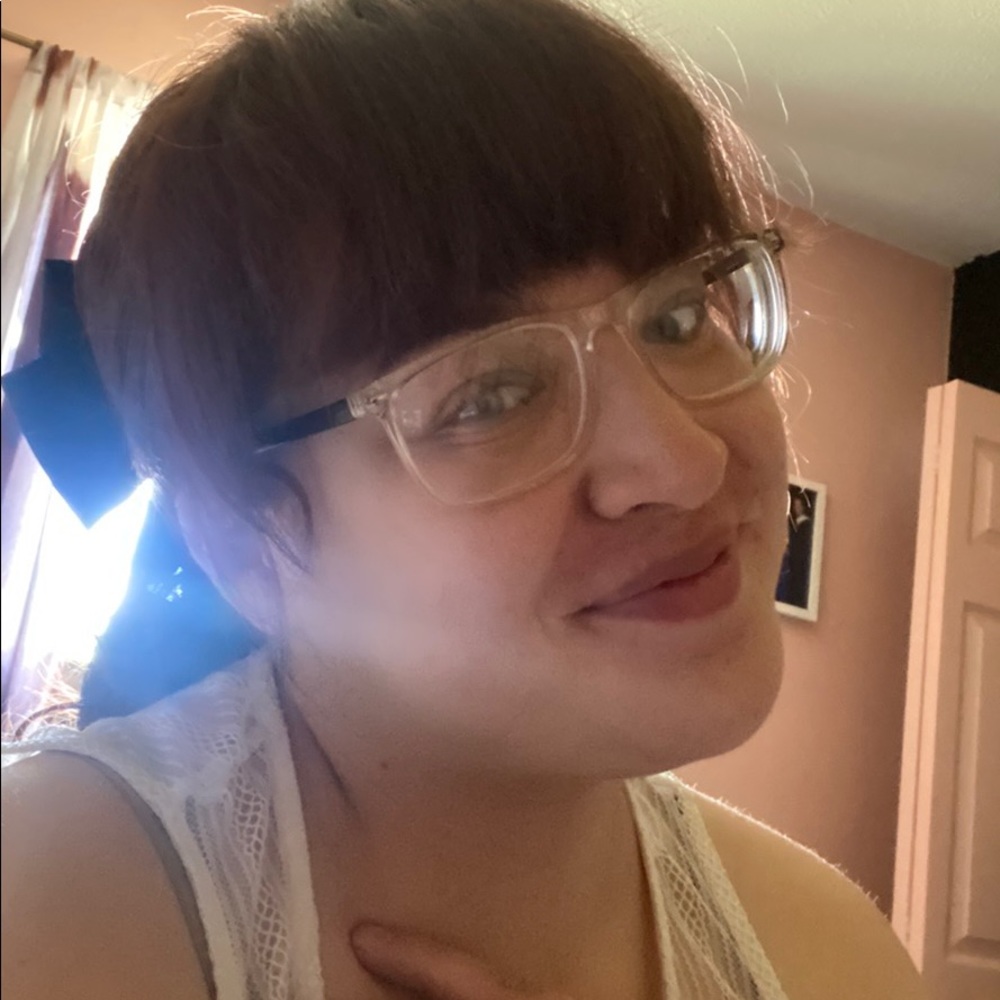 Meet your Posher, Andrea